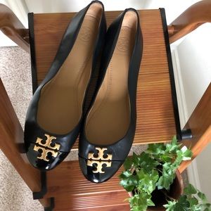 TORY BURCH Everly flat shoes — New without tags!